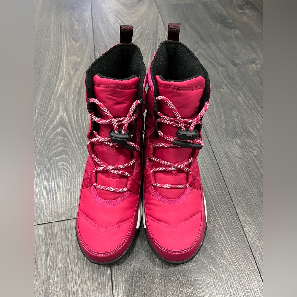 SOREL WATERPROOF WINTER BOOTS